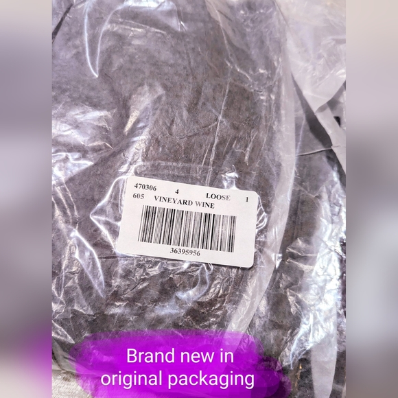 Reitmans size 4 BNWT wine coloured, clossic pleather style pants - Picture 14 of 16